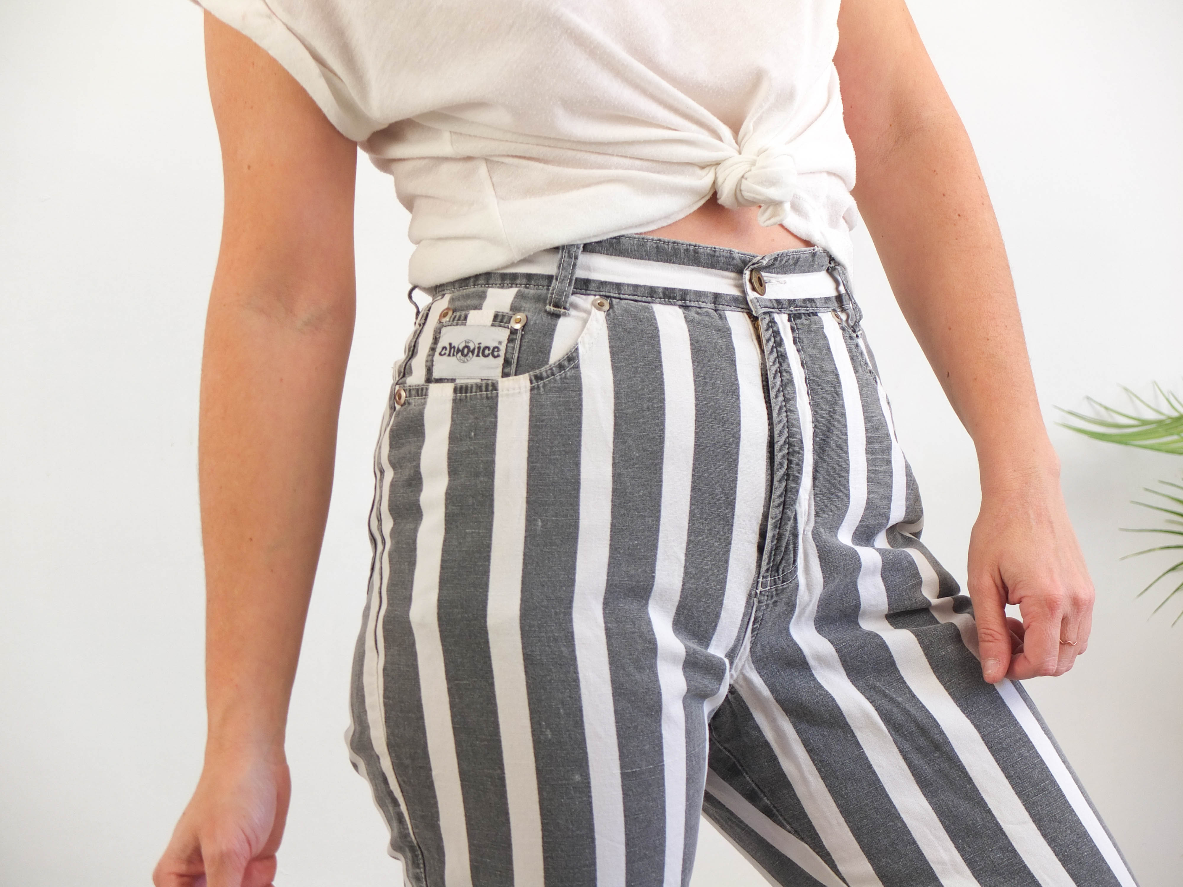 Vintage 80er gestreifte Jeansshorts - M