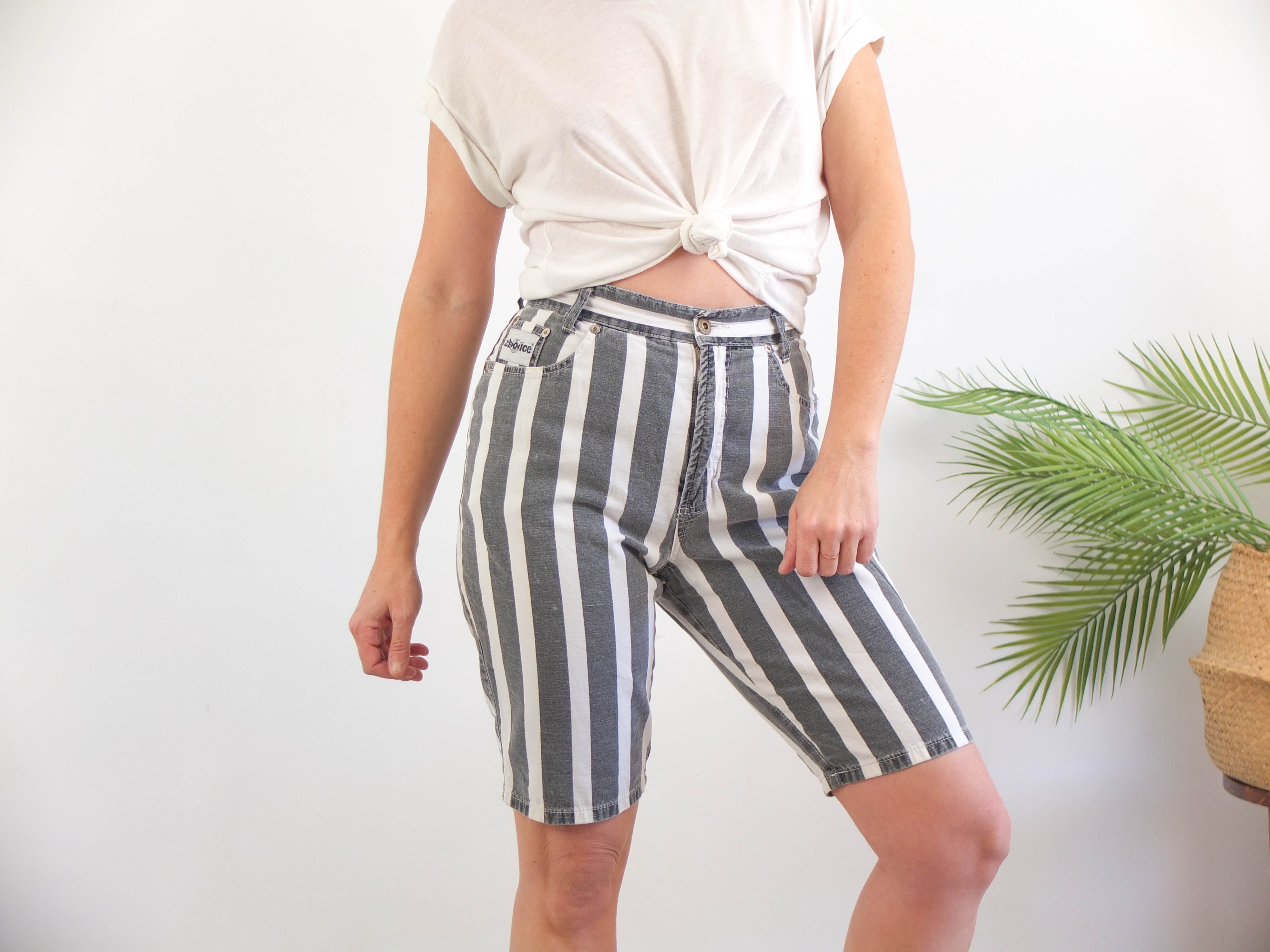 Vintage 80er gestreifte Jeansshorts - M