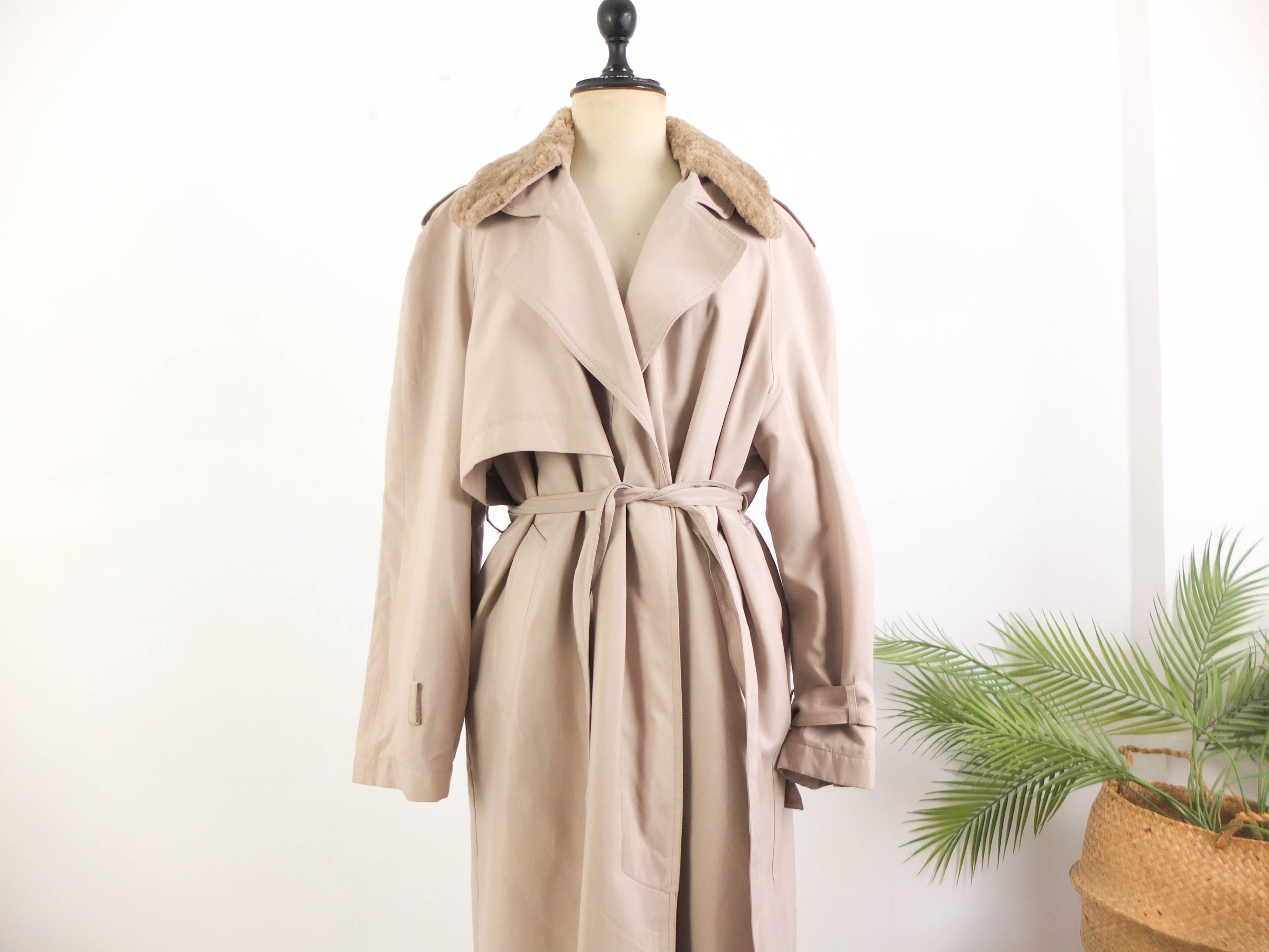 Gabardina beige larga vintage 90s de estilo clásico oversized RebecaVintageShop
