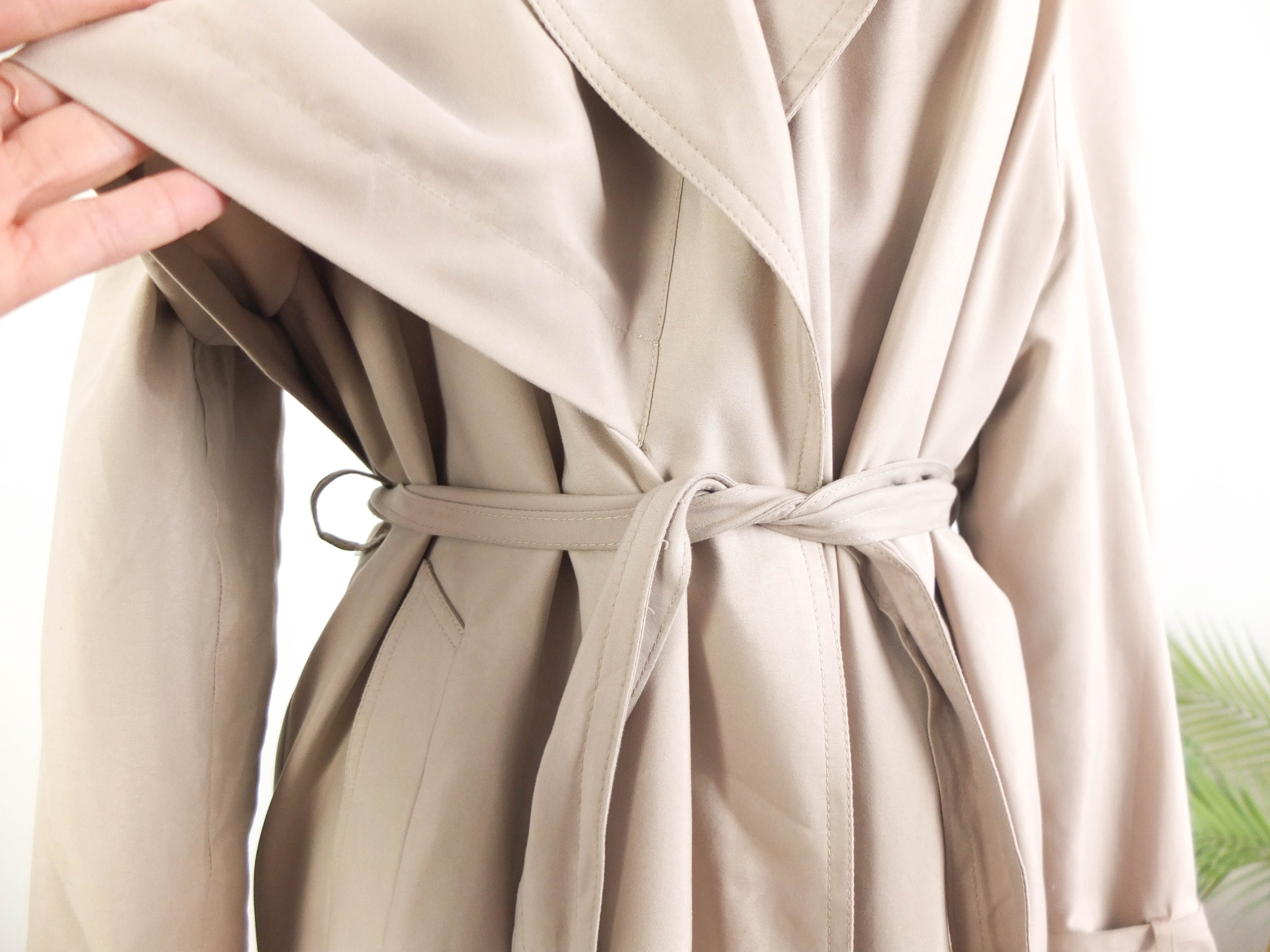 Gabardina beige larga vintage 90s de estilo clásico oversized RebecaVintageShop