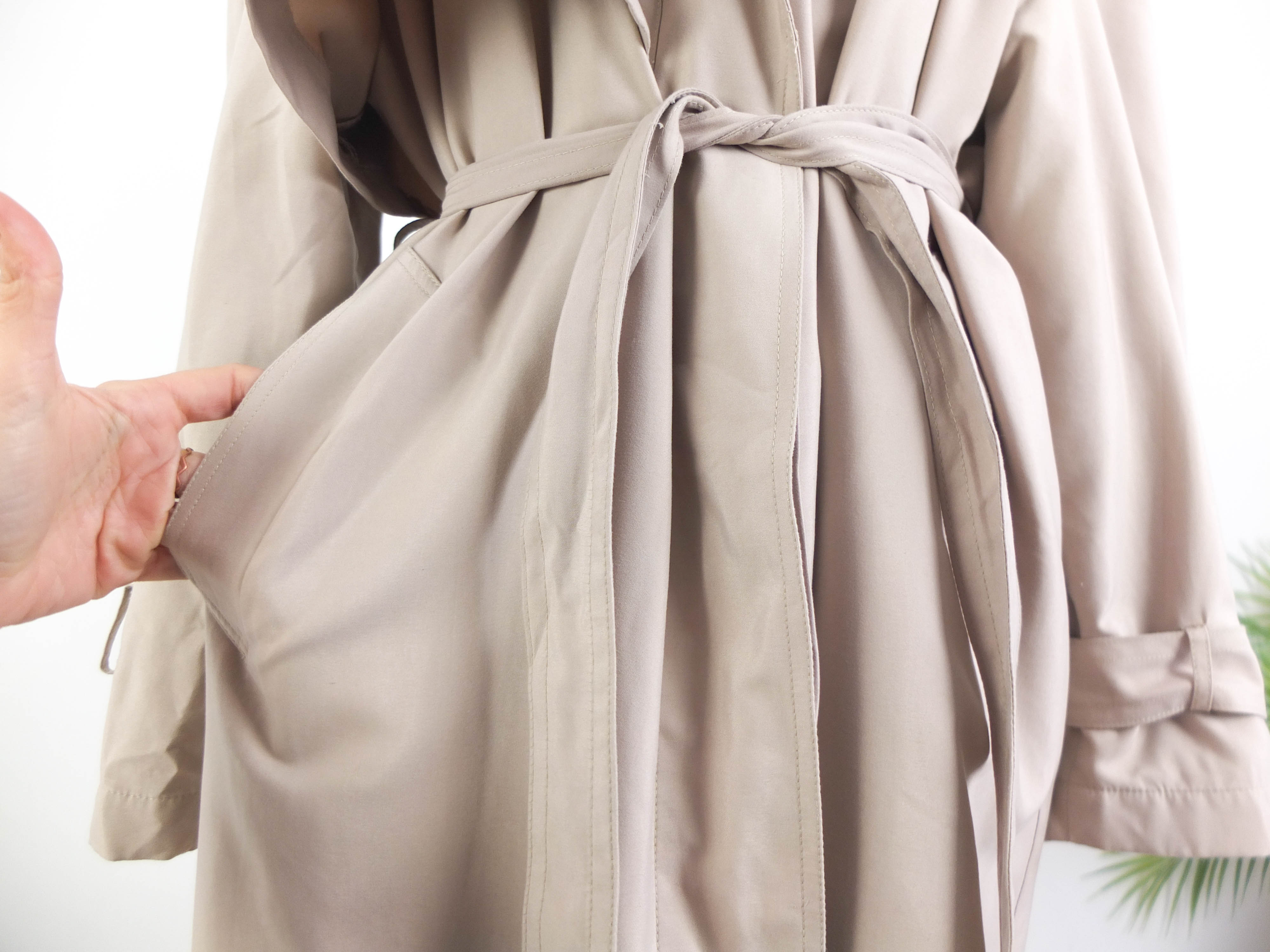 Gabardina beige larga vintage 90s de estilo clásico oversized RebecaVintageShop