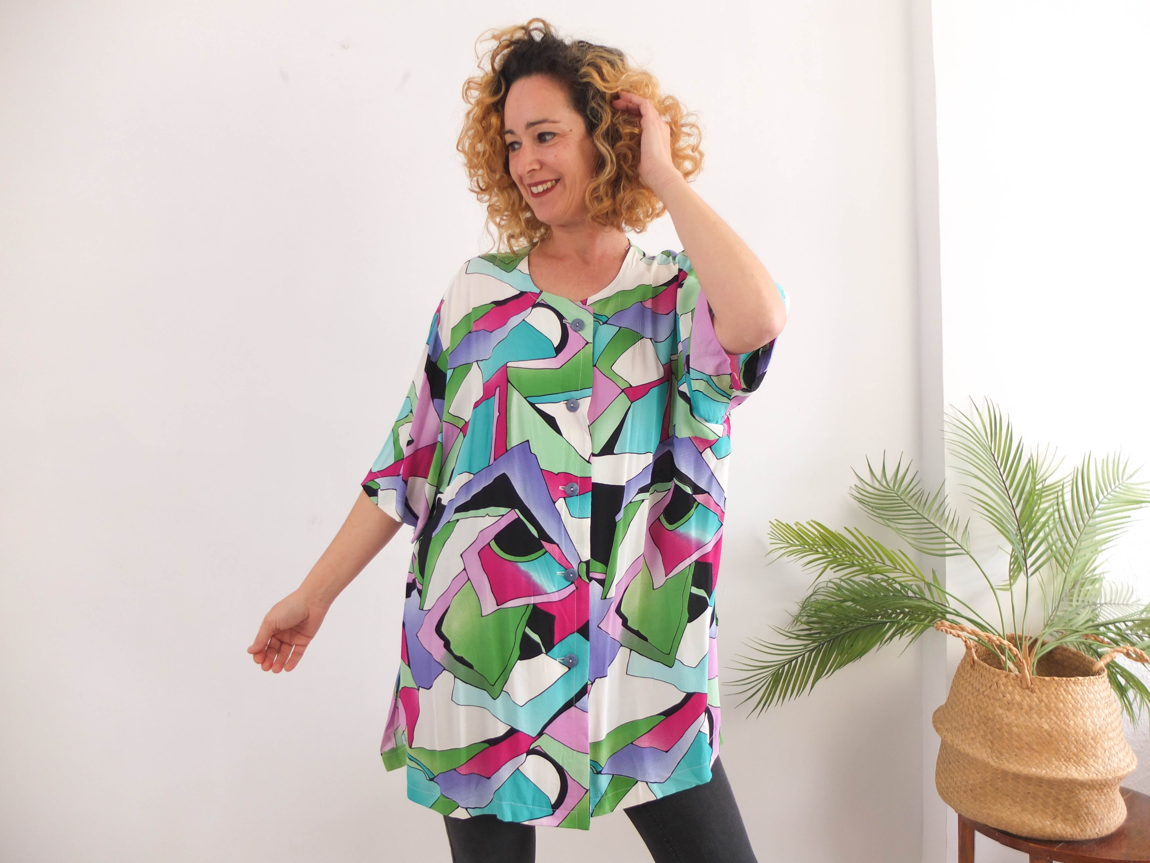 Blusa multicolor oversized para mujer 80s con manga corta