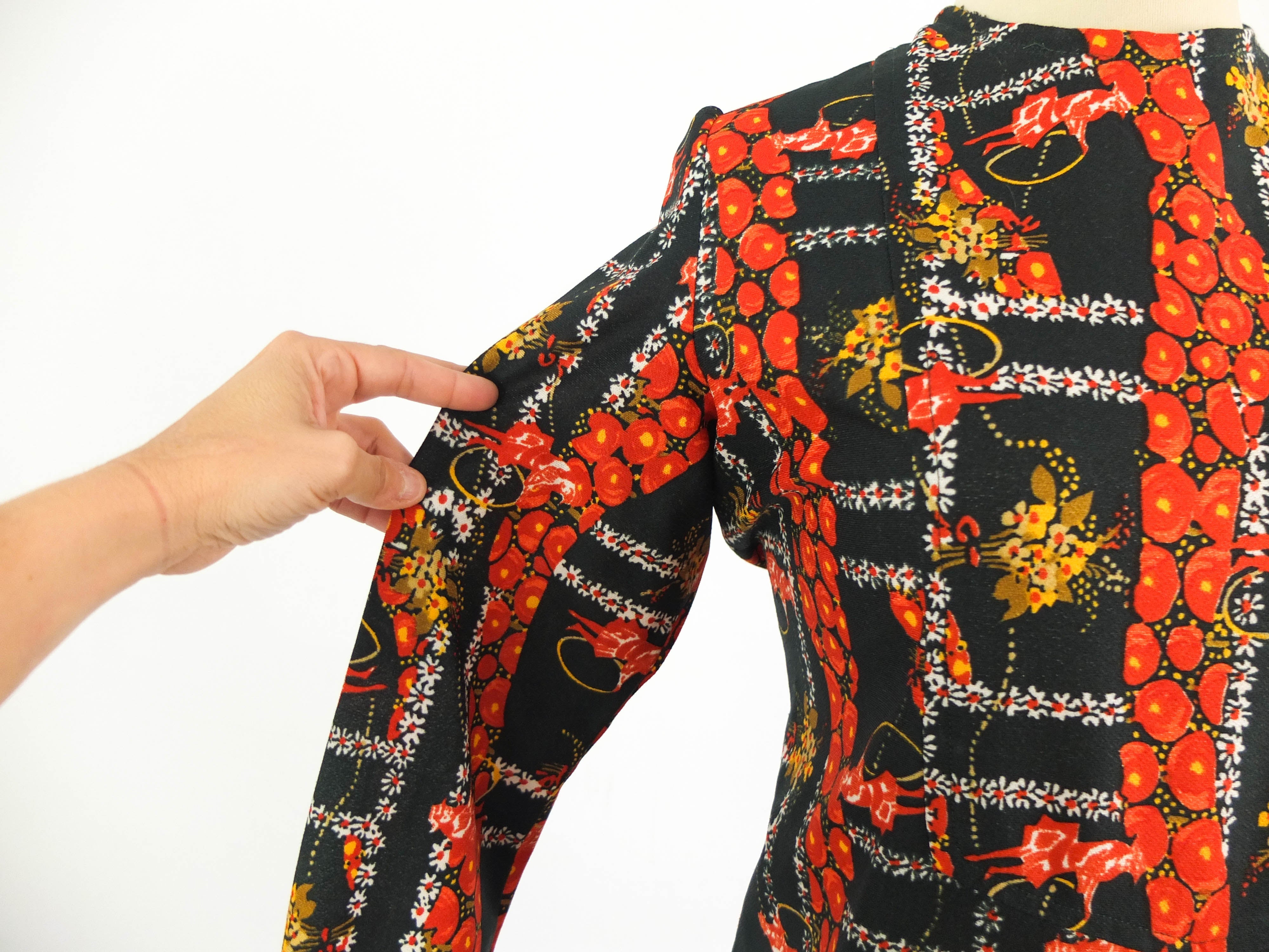 Vintage 70s floral mod mini dress with long sleeve - Size M RebecaVintageShop