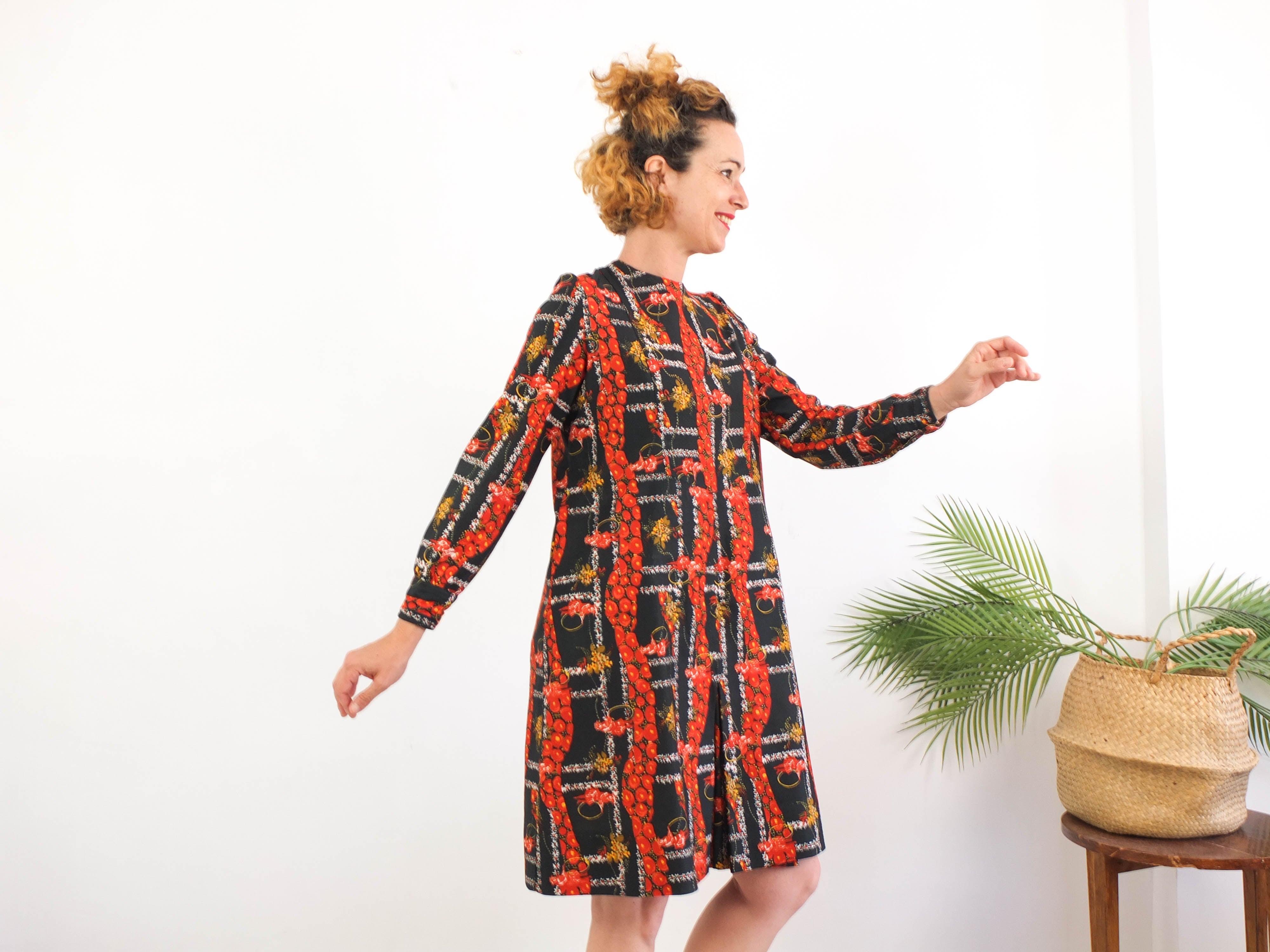 Vintage 70s floral mod mini dress with long sleeve - Size M RebecaVintageShop