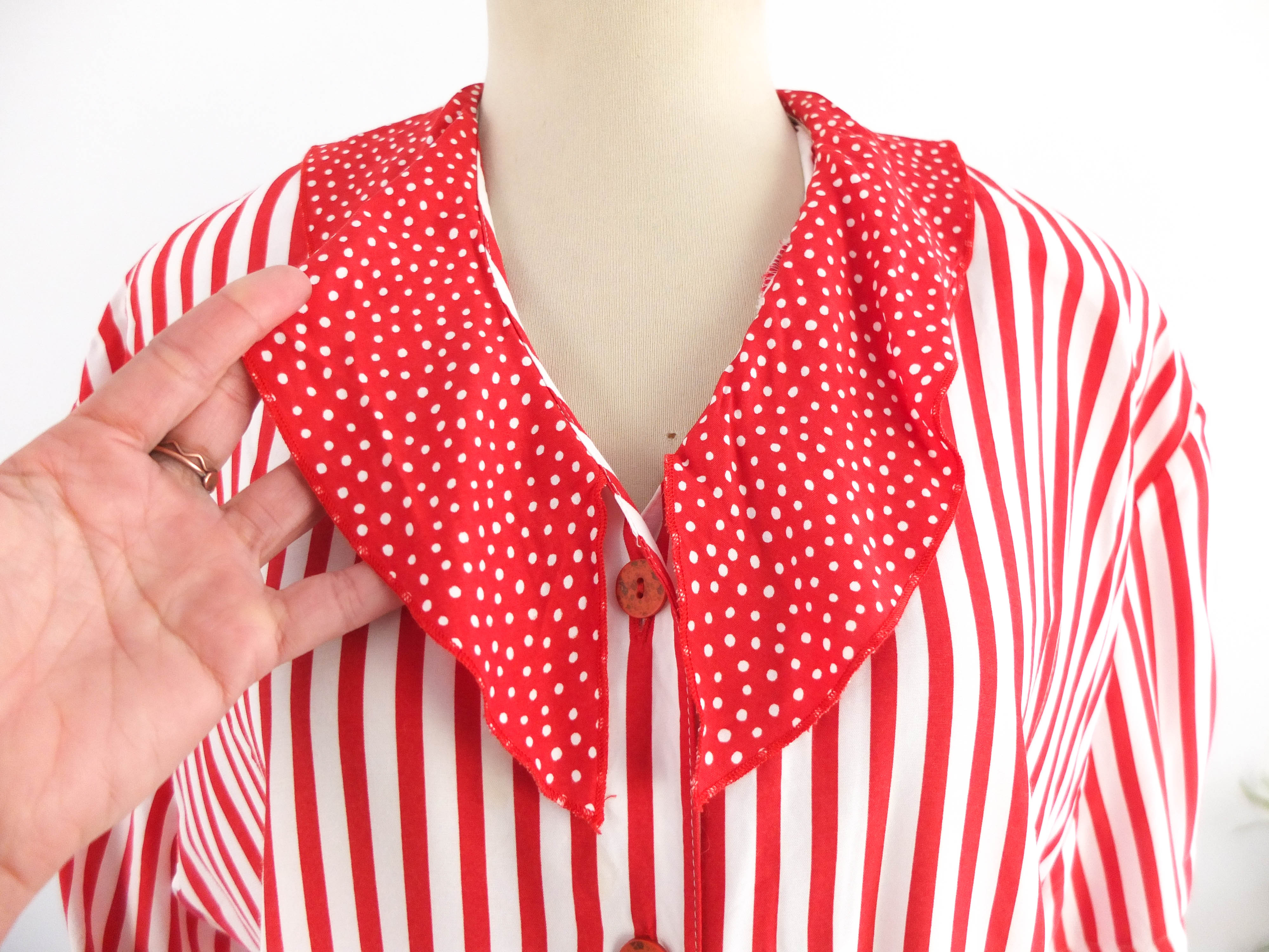 Vintage 80s red striped sailor collared blouse - Size M/L