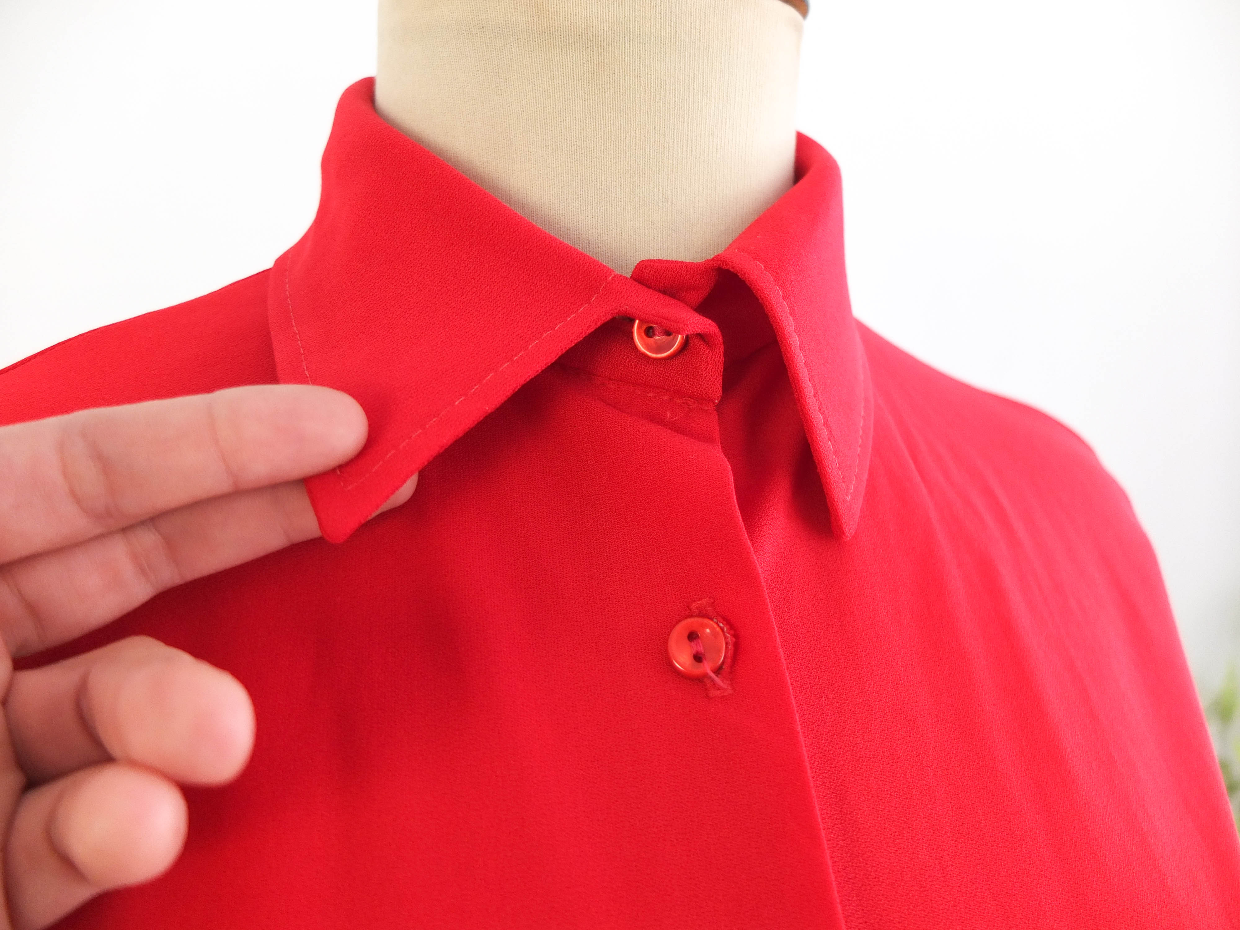 70s red button down shirt with long sleeve - Size M L RebecaVintageShop