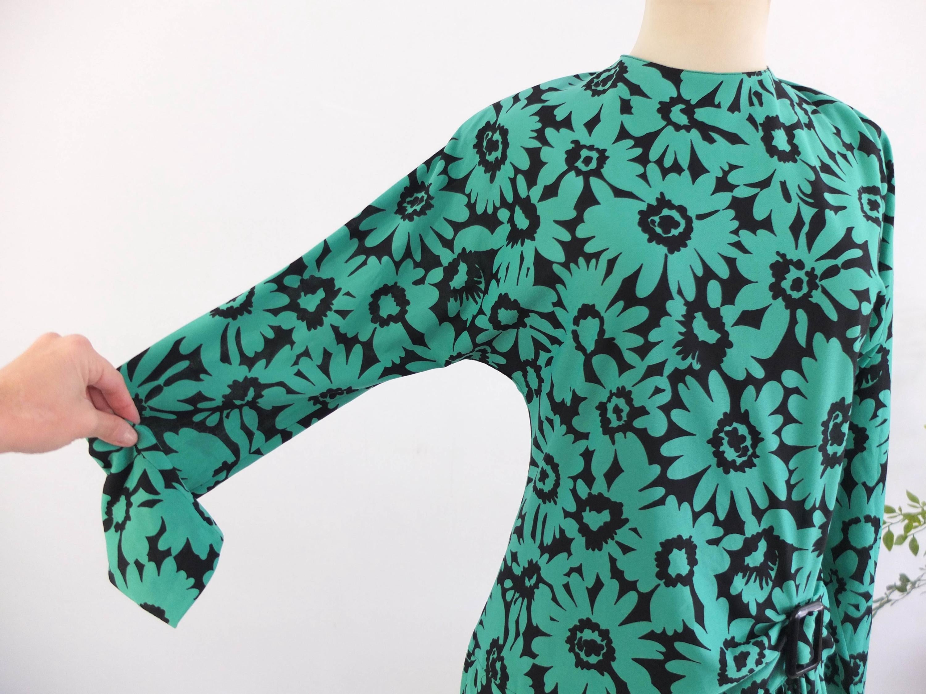 Vintage 1980s floral draped dress, 80s black green floral print midi dress, 80s cocktail batwing sleeve dress, 80s New Wave party dress, M RebecaVintageShop