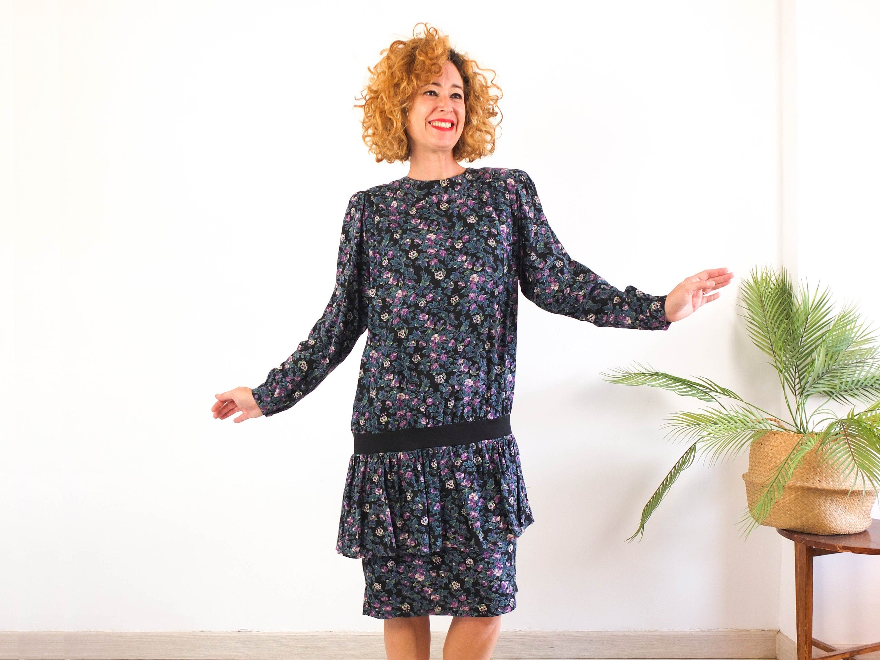 Vintage 80s floral drop waist dress with long sleeve - Size M