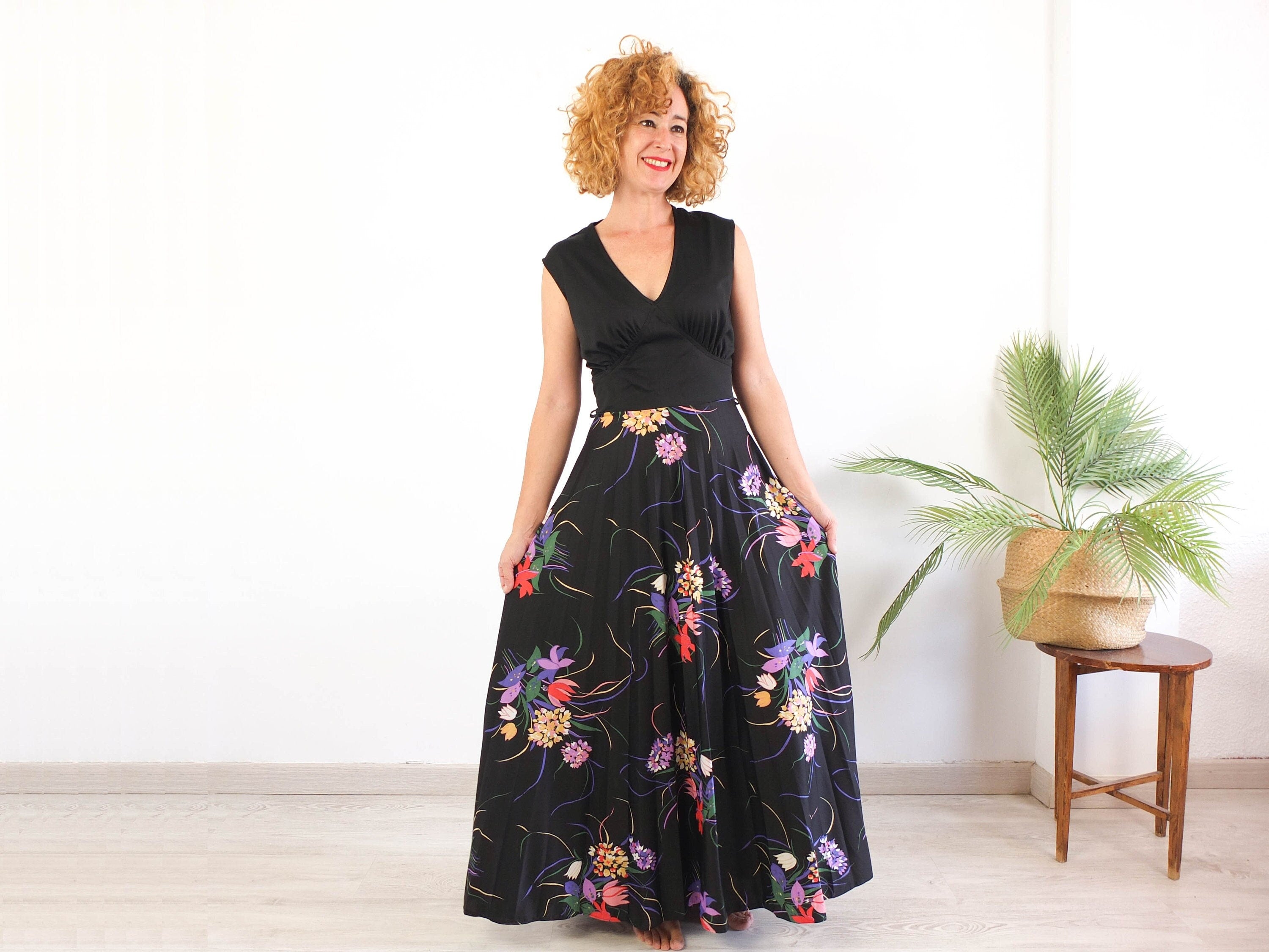 Vintage 70s black floral maxi sleeveless dress - Size L