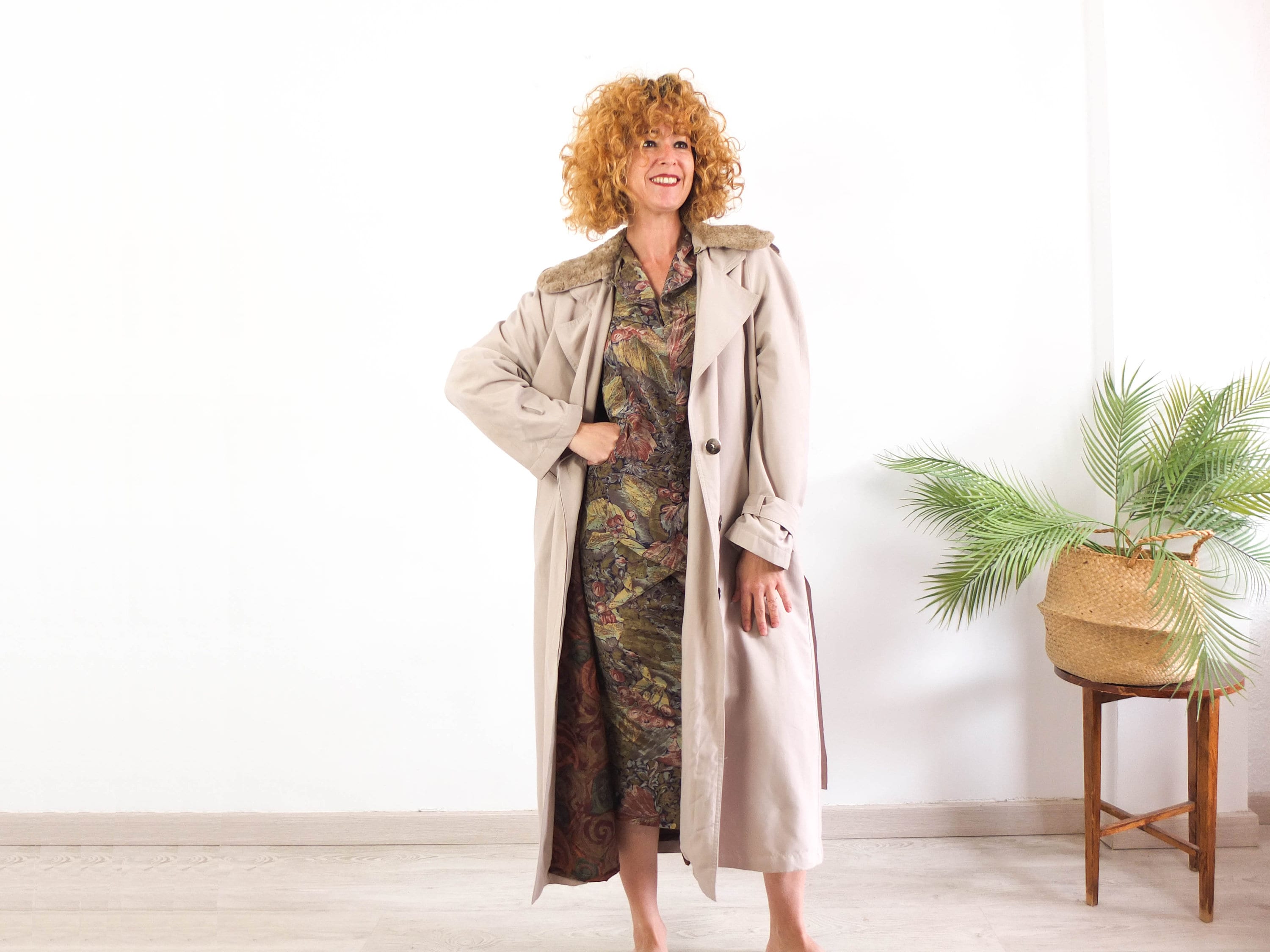 Gabardina beige larga vintage 90s de estilo clásico oversized RebecaVintageShop