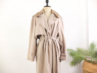 Gabardina beige larga vintage 90s de estilo clásico oversized RebecaVintageShop