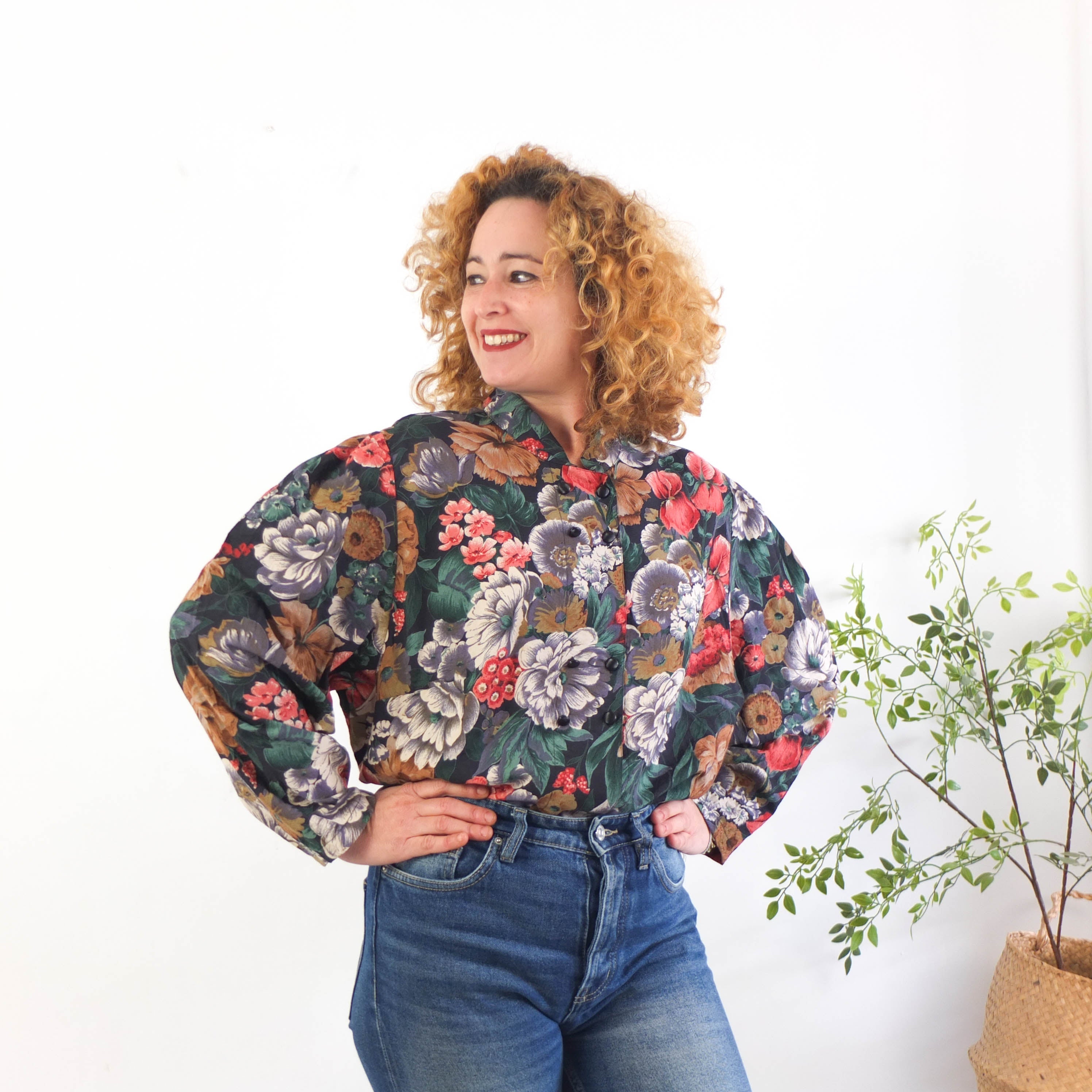 Vintage 80er Blumenbluse mit Puffärmeln - Größe XL/2XL