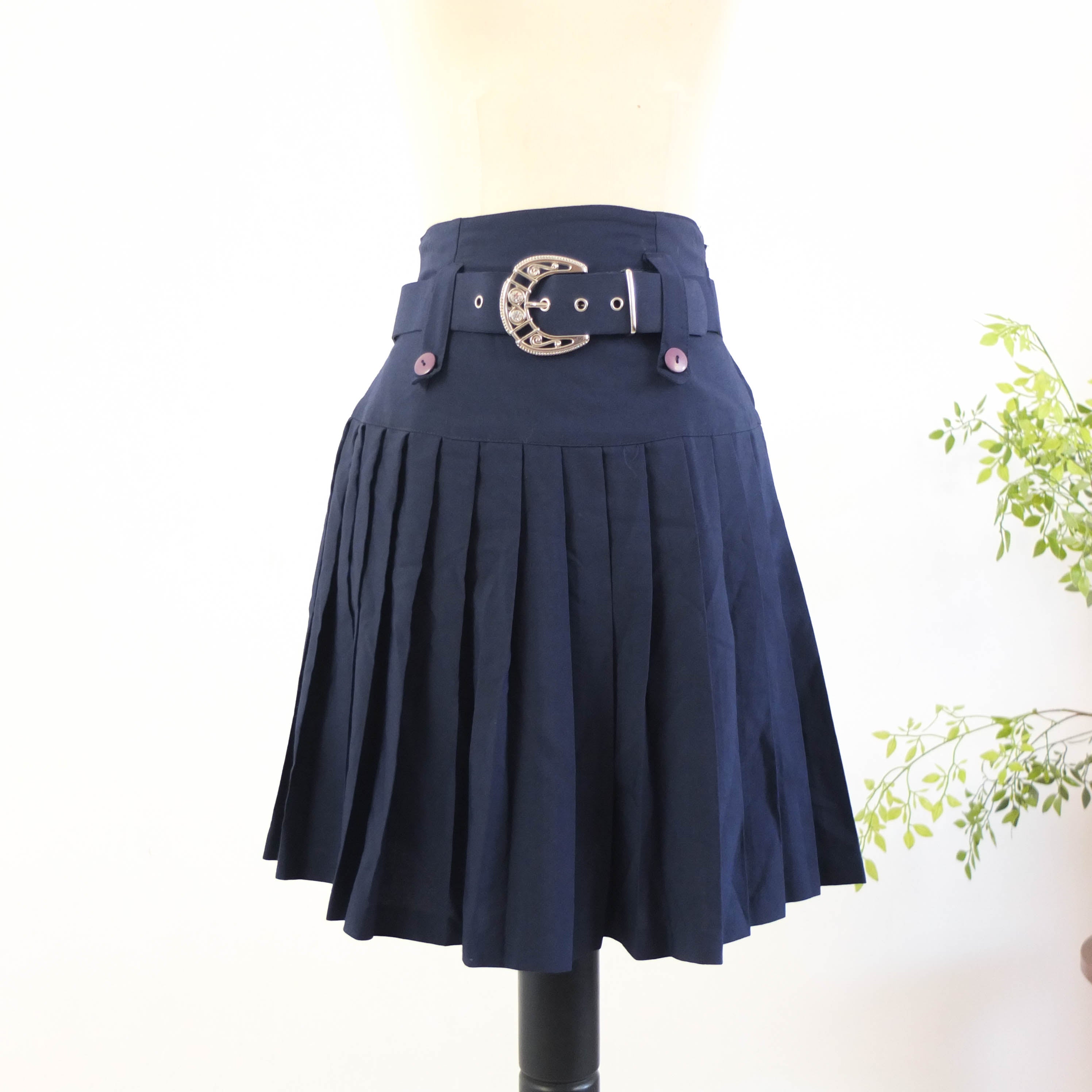 Vintage 80er marineblauer Faltenminirock mit Gürtel - Größe S