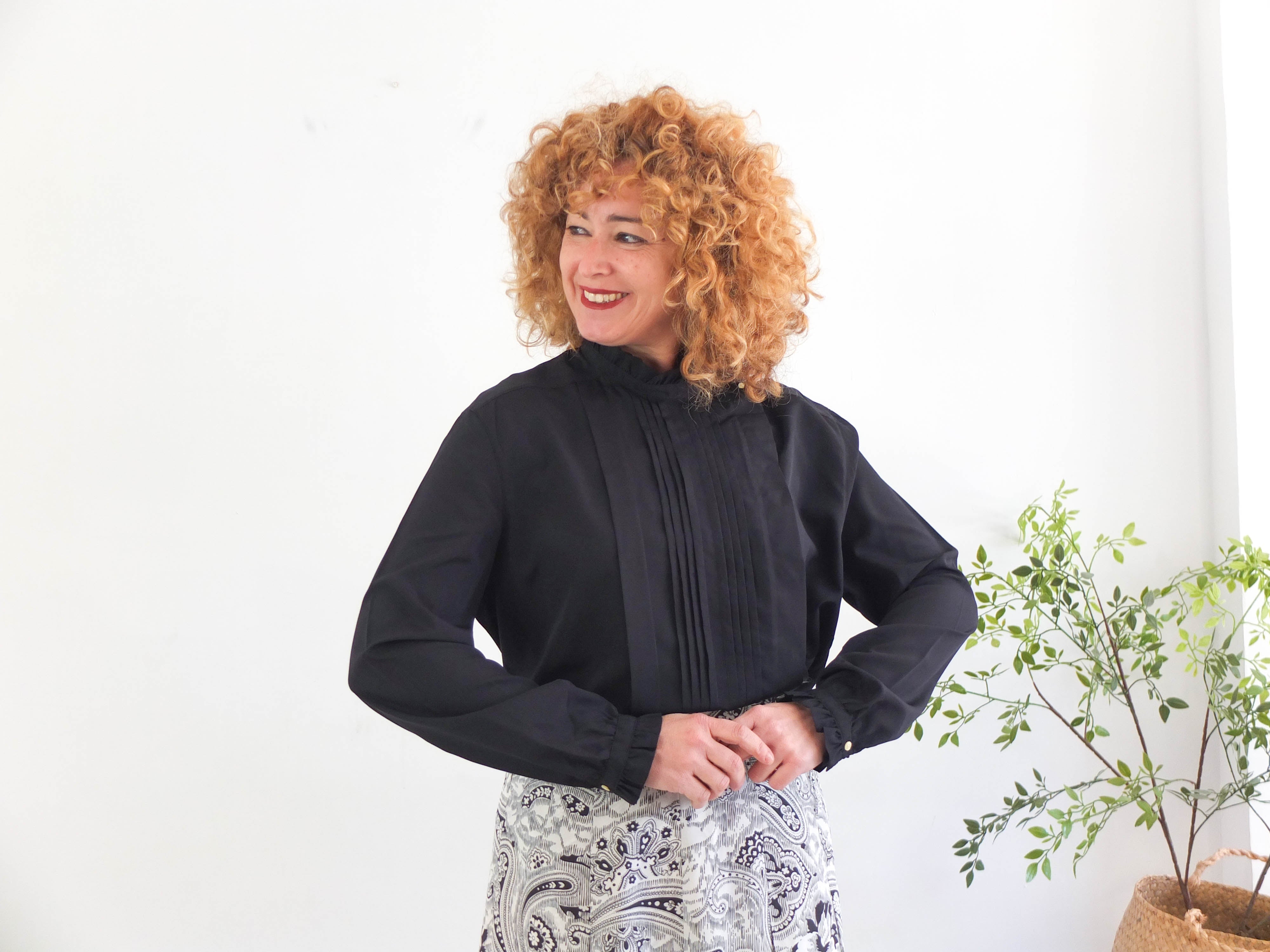 Vintage 80s Black Ruffled Blouse with Puff Sleeve - Size XL
