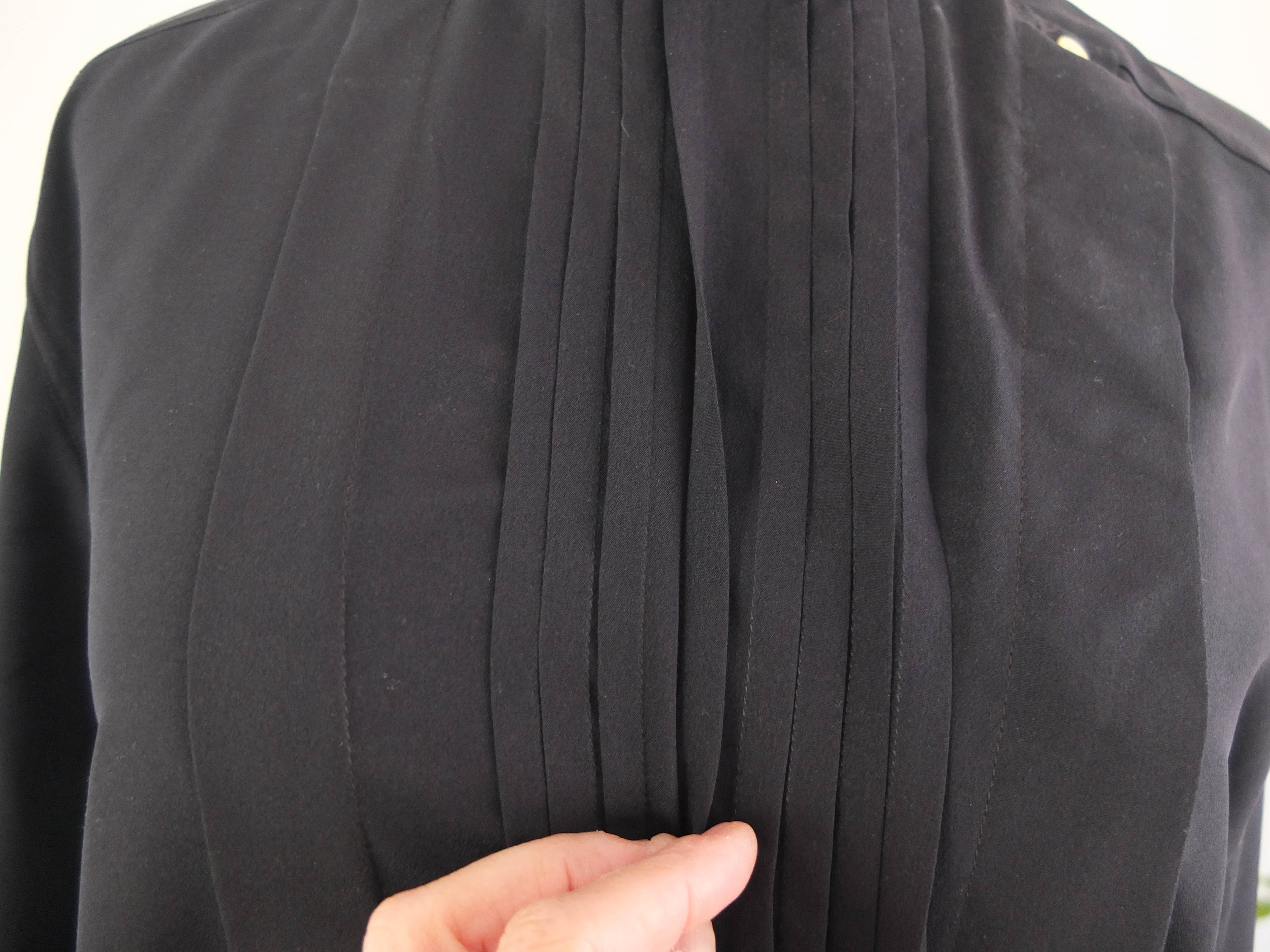 Vintage 80s Black Ruffled Blouse with Puff Sleeve - Size XL RebecaVintageShop