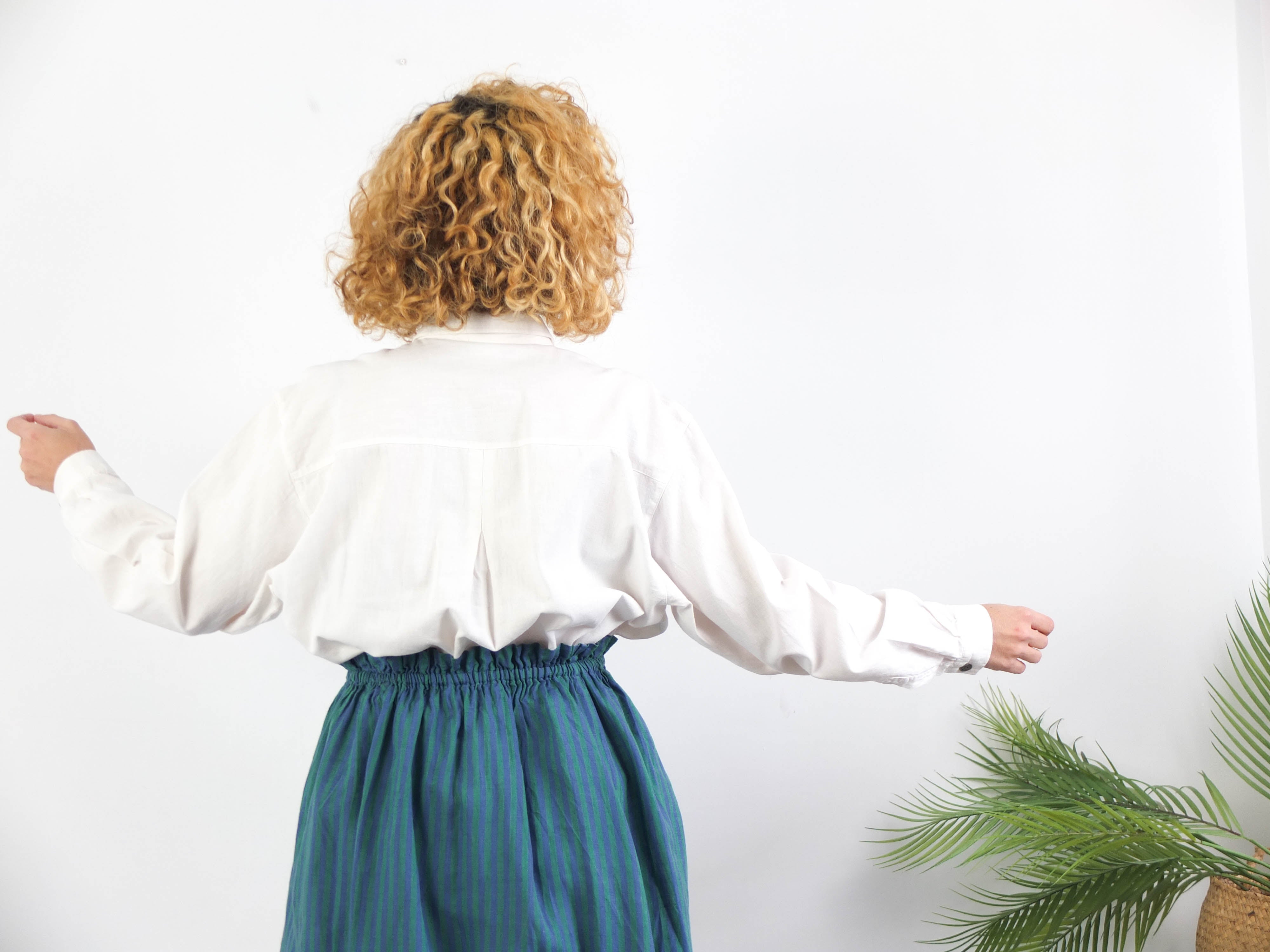 Camisa Austriaca tradicional vintage de manga larga en algodón blanco