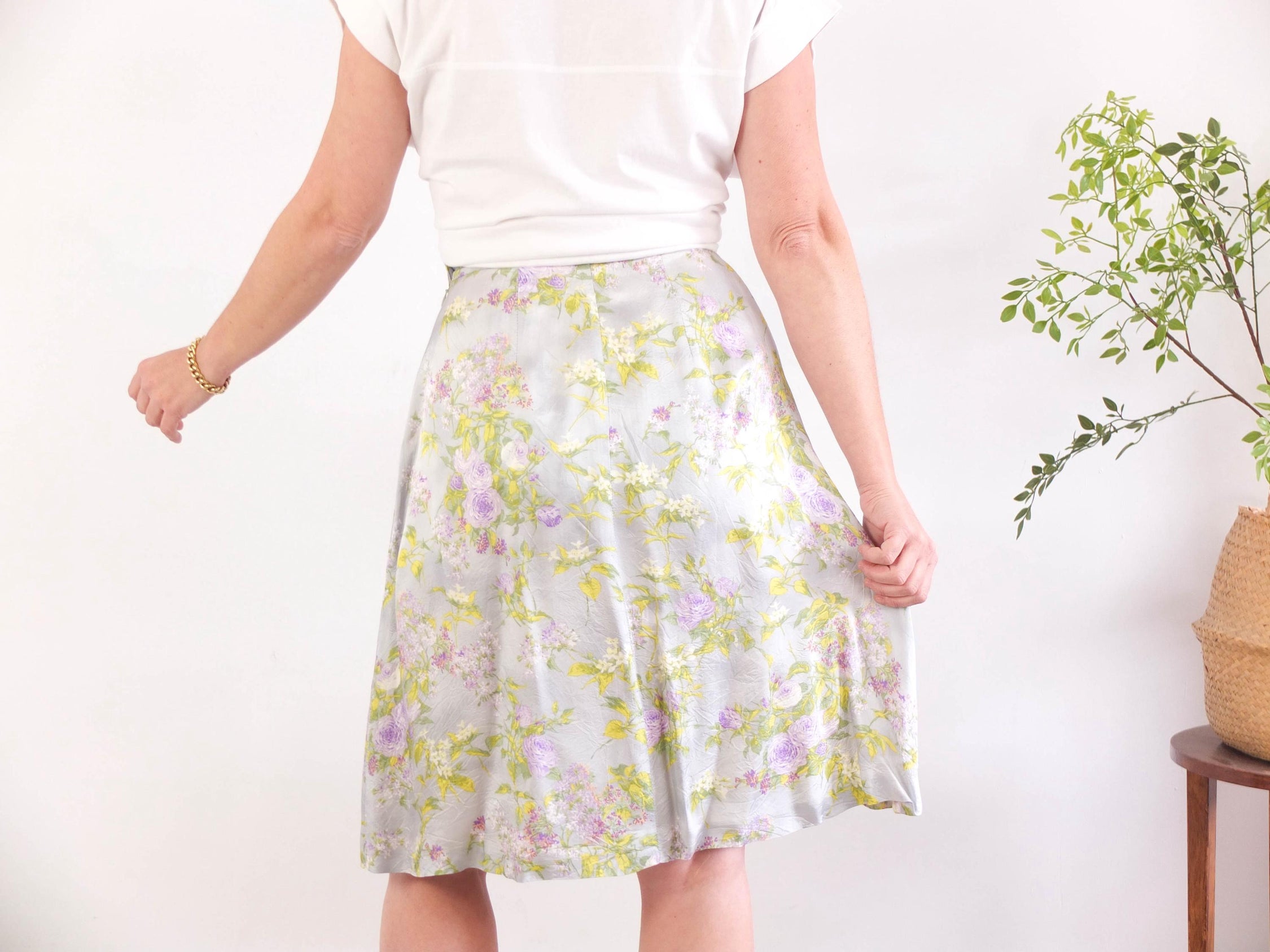 Vintage 90s floral pleated mini skirt - Medium